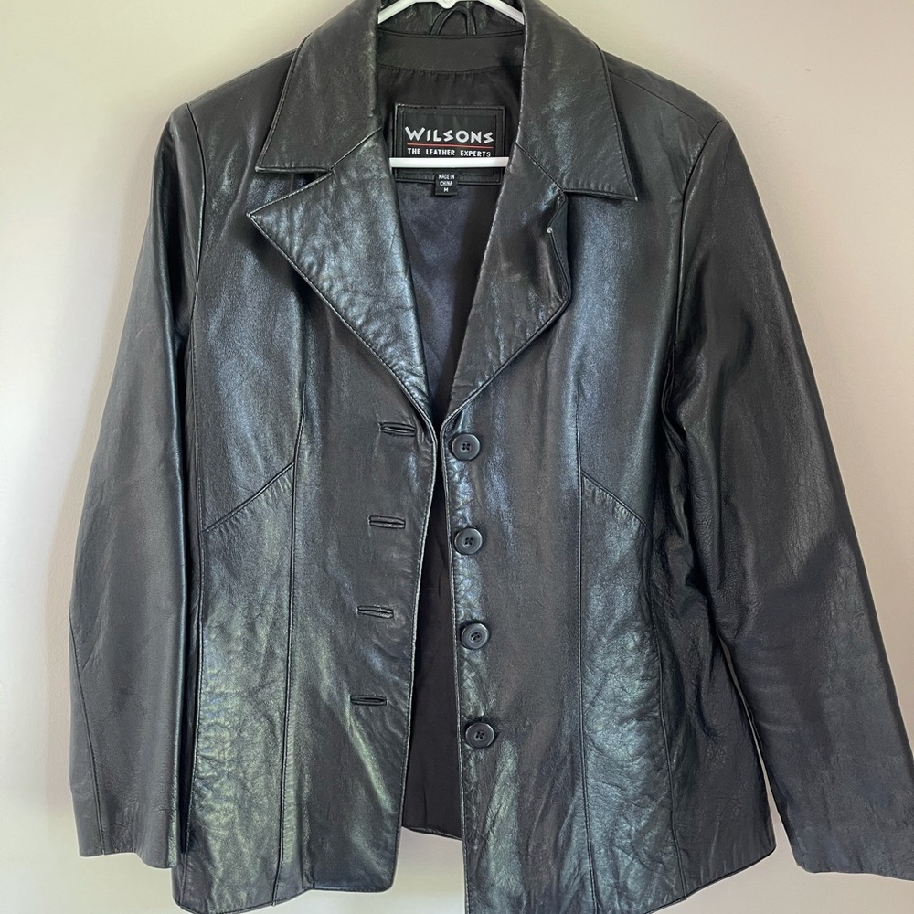 Black leather vintage blazer medium.